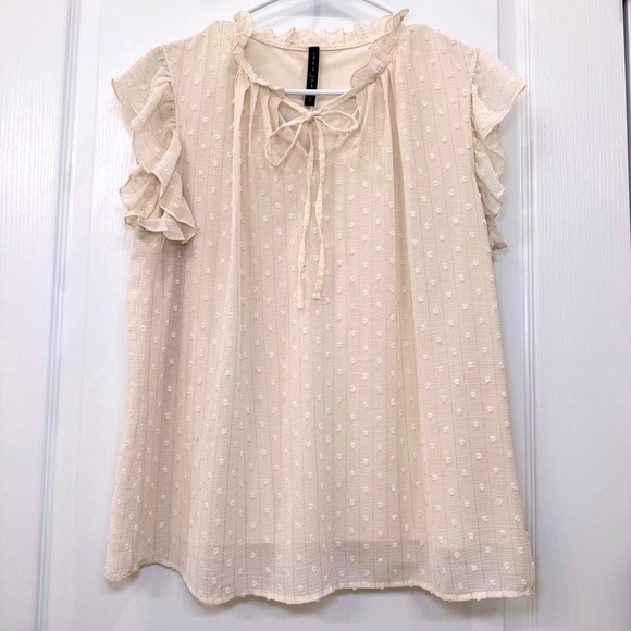 Luna Rae Tops - Luna Rae Cream Clip Dot Ruffled Flutter Sleeve Top Size Large romantic boho